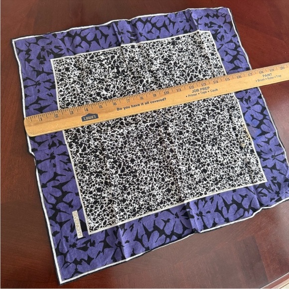 Vintage Givenchy Bandana 
Has a stain see last picture - Picture 3 of 4